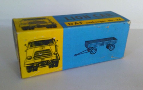 Repro box lion car - lion, 24